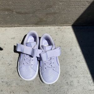 Toddler Pumas with bow